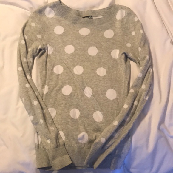 Polka dot grey and white sweater. Never been worn - Picture 1 of 2